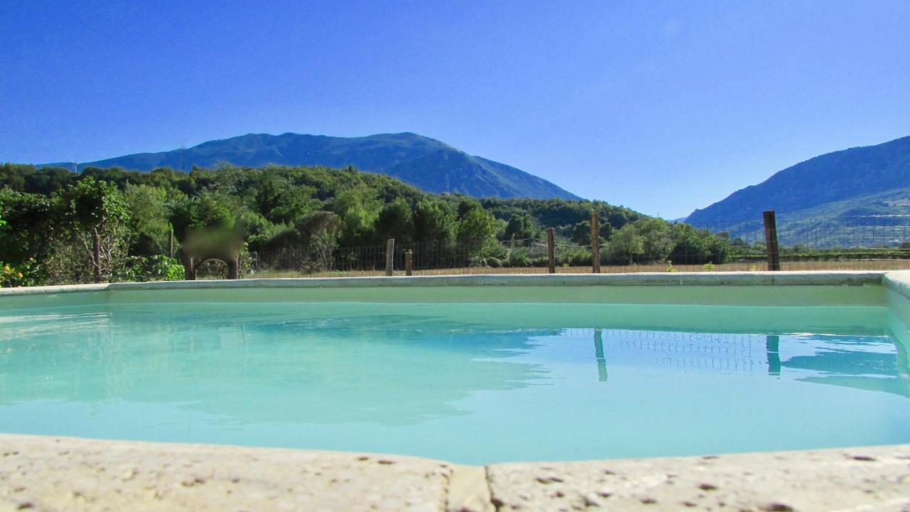 Agriturismo "Borgo Madonna Degli Angeli" - Charming Cottages In The Gardens ! Tocco da Casauria Buitenkant foto